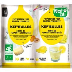 Preparar El Polvo Para La Bebida De Kéfir Y Añadir La Fruta
